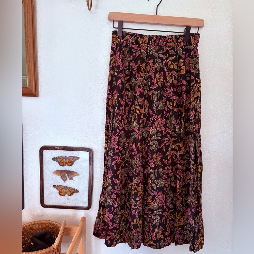 Sag Harbor Black and Pink Leaf Print Maxi Skirt - Picture 3 of 7